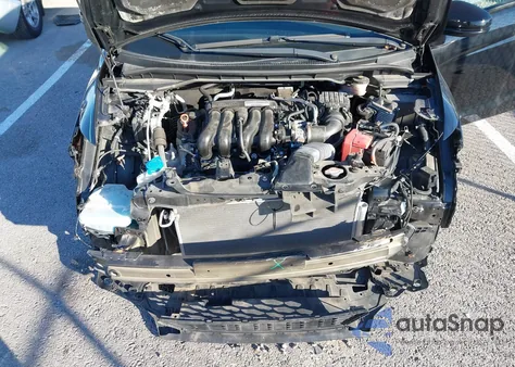 2019 Honda Fit Lx из США, поврежденный, VIN 3HGGK5H44KM732792